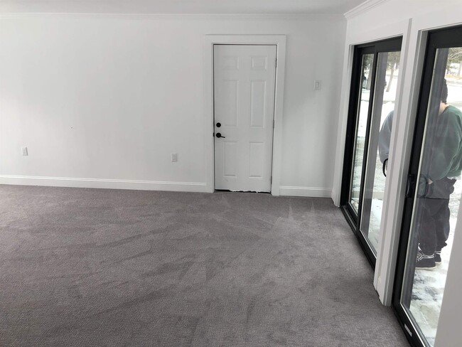 Building Photo - 77 Sewalls Falls Rd