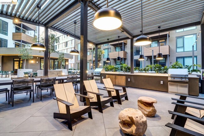 Building Photo - 260 Brooklyn Basin Wy