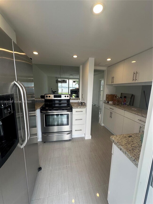 Building Photo - 3000 Marcos Dr