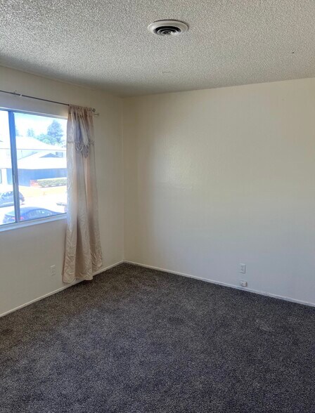 Building Photo - 1218 Casita Dr