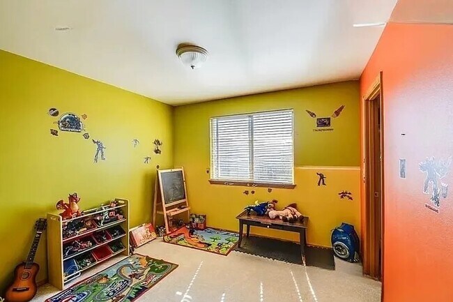 Building Photo - 13418 43rd Ave SE