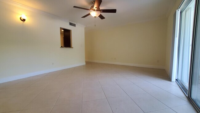 Building Photo - 1727 Jimmy Buffett Mem Hwy