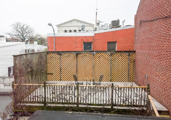 Building Photo - 27 3rd St NE