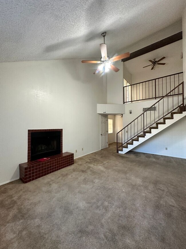 Building Photo - 1200 E River Rd