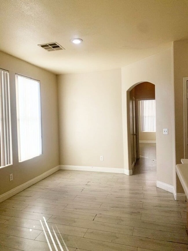 Building Photo - Single story 3 bed 2 baths property inside the gated Cactus Springs community! Home has all LVP a...