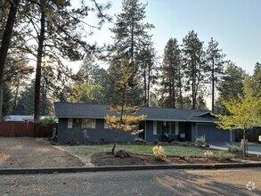 Building Photo - Peaceful Southwest Ranch Near Deschutes River