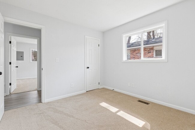 Building Photo - Beautifully Renovated 3-Bedroom Home in Hampton – Move-In Ready!