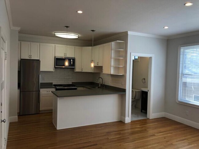 Primary Photo - 1 bedroom in Oakland CA 94610
