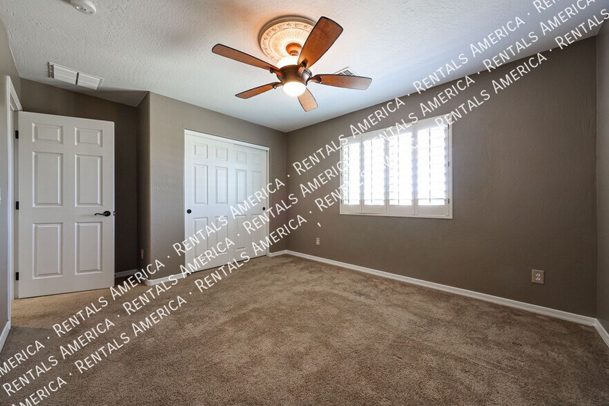 Building Photo - 26462 N 165th Dr