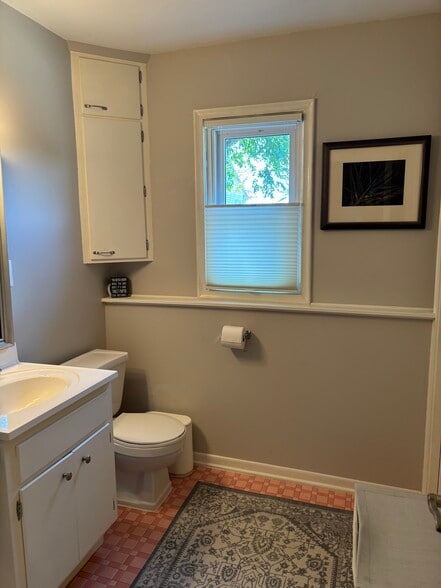 Building Photo - 1312 6th St SW