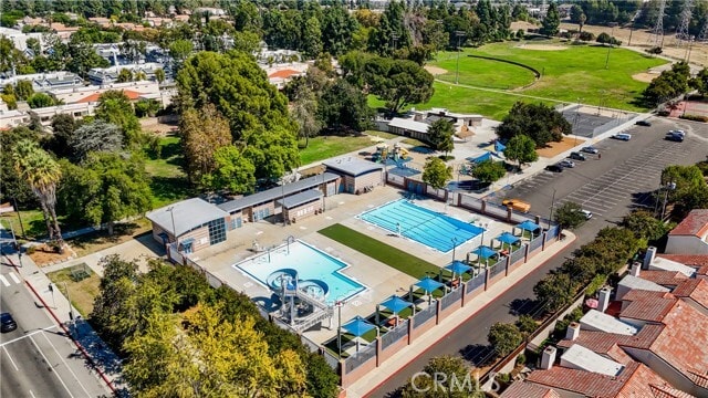 Building Photo - 10002 Reseda Blvd