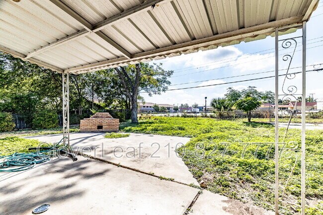 Building Photo - 206 Williamsburg Pl