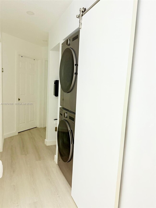 Building Photo - 3871 SW 147th Ave