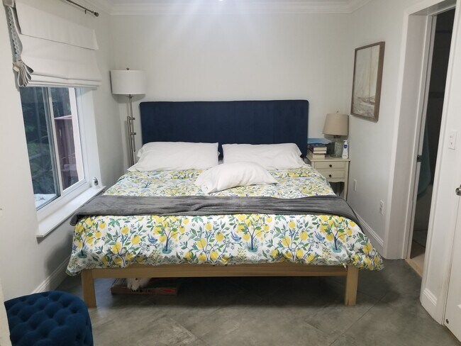 Building Photo - 3412 Franklin Ave