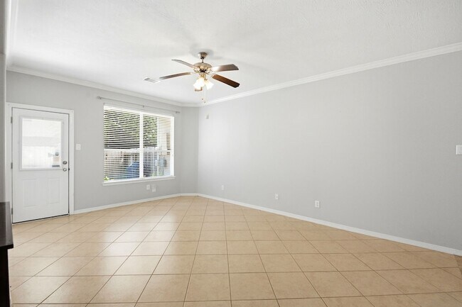 Building Photo - 930 Sterling Creek Cir