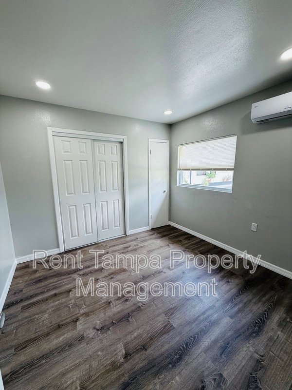 Building Photo - 1146 Neptune Dr