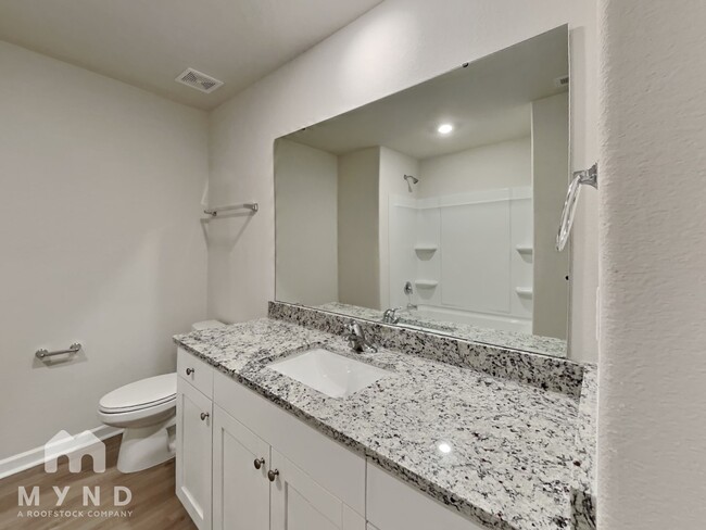 Building Photo - 72 Royal Mdw Dr