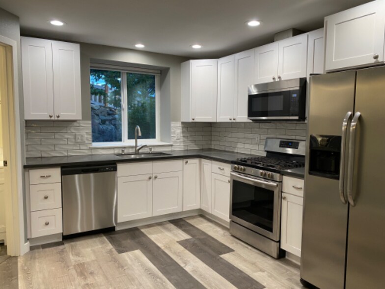 Building Photo - 26130 121st St Ct E