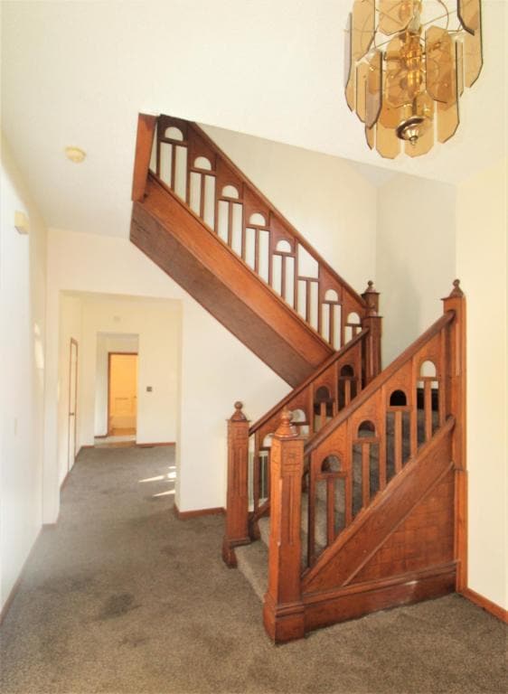 Primary Photo - 915 Helm St