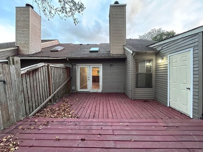 Building Photo - Cozy 2-Bedroom Townhome in Virginia Beach ...