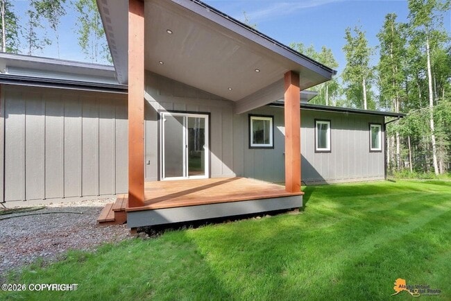 Building Photo - 4251 Ose St