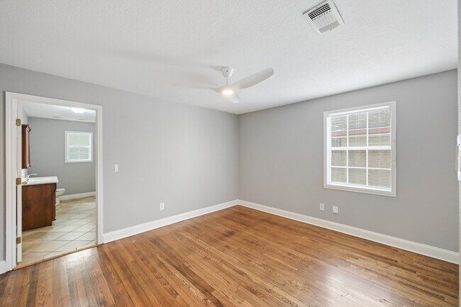 Primary Photo - 5314 Angelo St