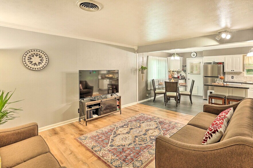 Building Photo - 4629 Fletcher Ave