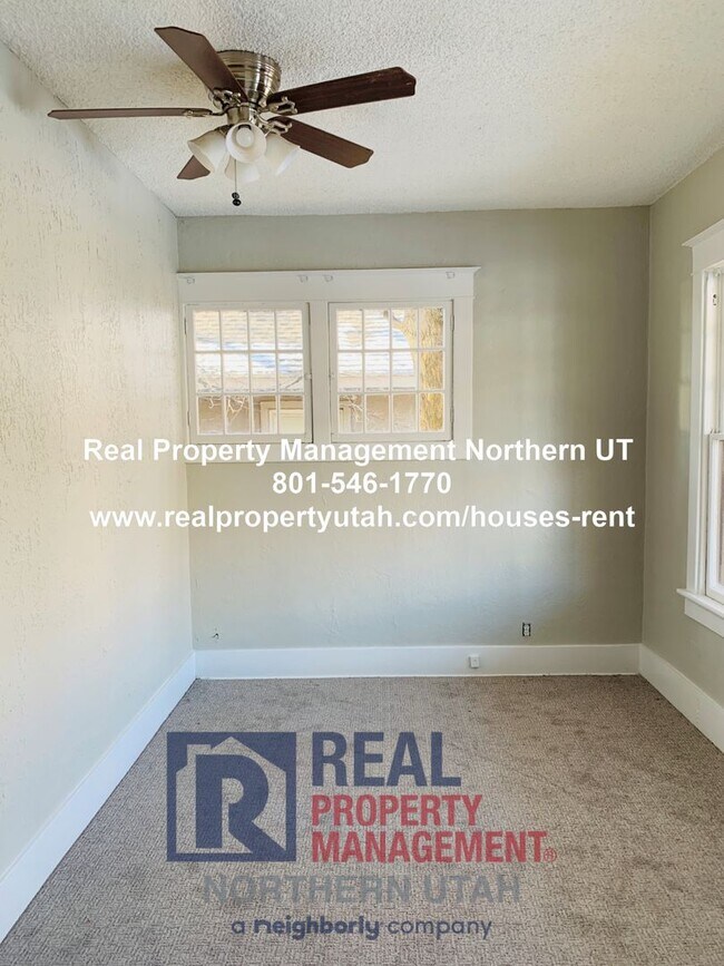Building Photo - 3 Bedroom 1 Bath Ogden Home Available