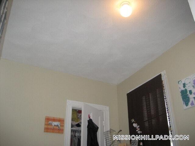 Building Photo - 101 Calumet St