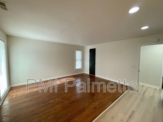 Building Photo - 1422 Beaver Dam Rd