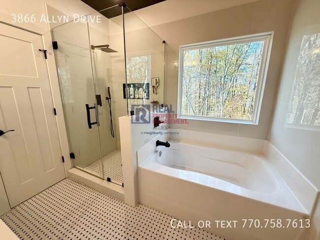 Building Photo - 3866 Allyn Dr NW