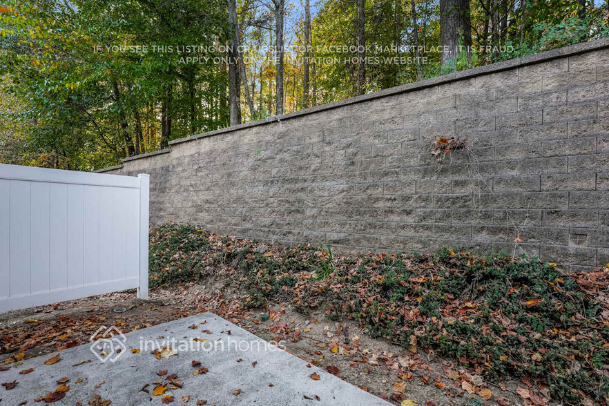 Building Photo - 2570 Pierce Brennen Ct NE