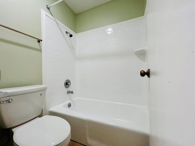 Building Photo - 12300 Deer Falls Dr