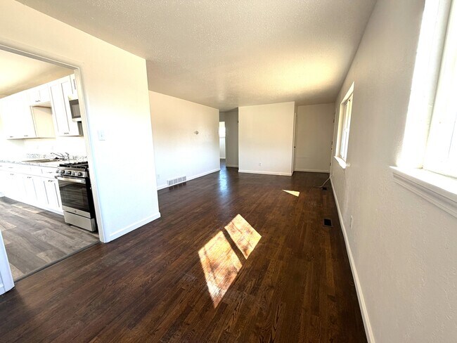 Building Photo - 9041 Clarkson St