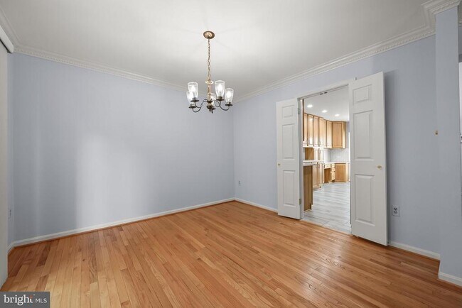 Building Photo - 25 Tivoli Lake Ct