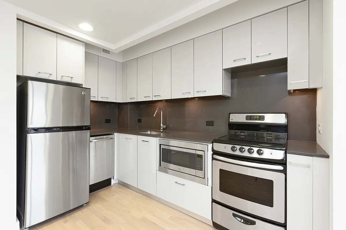 Building Photo - 31-57 31st Street