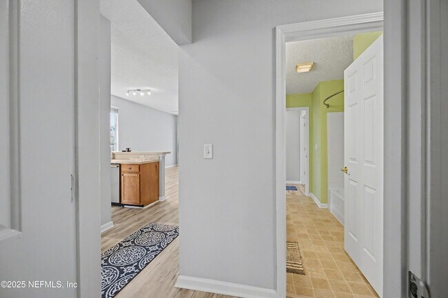 Building Photo - 1290 Ardmore St