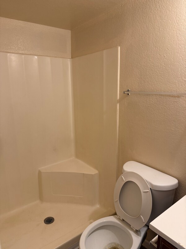 Building Photo - 2826 E Marconi Ave