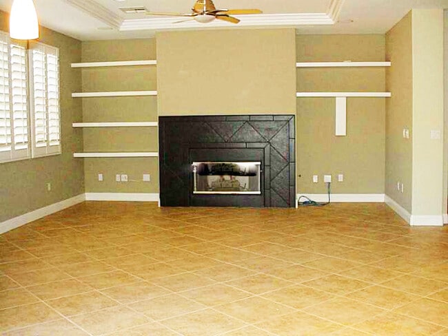 Building Photo - SINGLE STORY 3 CAR GARAGE SOUTHERN HIGHLANDS HOME