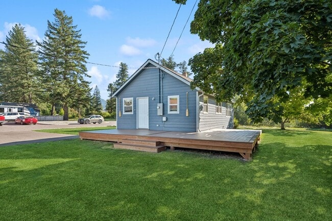 Building Photo - Charming 2 bedroom, 1 bath house