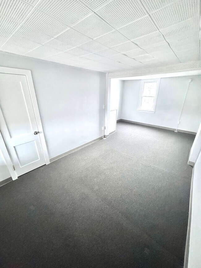 Building Photo - THREE Bedroom/ONE Bath Row Home