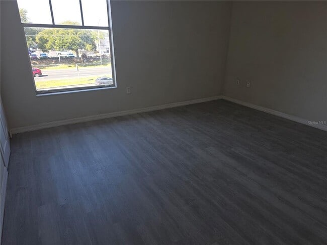 Building Photo - 5566 Metrowest Blvd