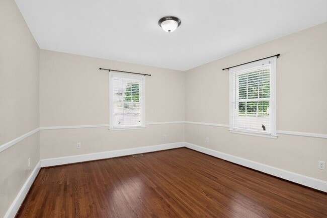 Building Photo - Well Maintained 2BD/1BA Brick Home in Charlotte, NC!