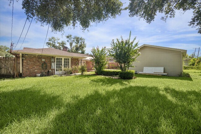 Building Photo - 3806 Murworth Dr