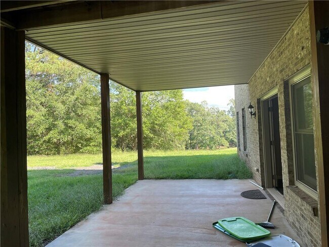 Building Photo - 6030 Matt Hwy