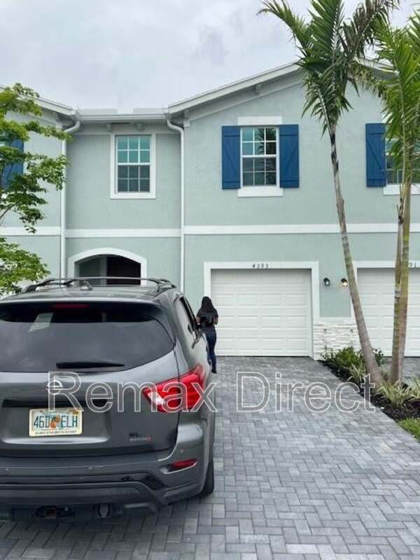 Building Photo - 4393 Hammock Grove Dr