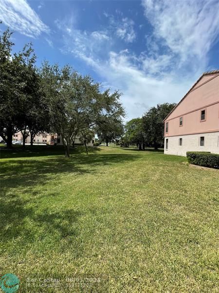 Building Photo - 3350 Jaywood Terrace