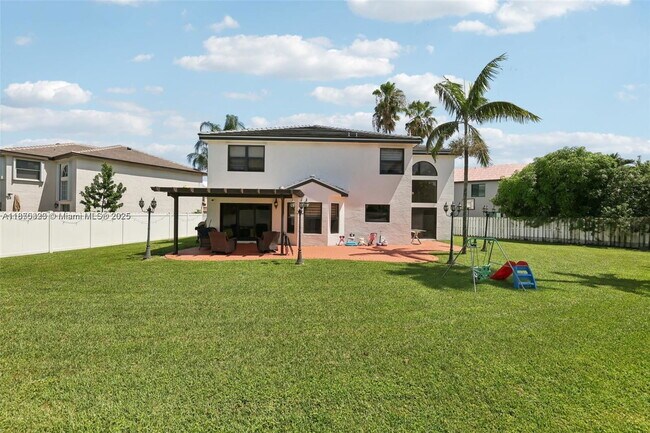 Building Photo - 3526 SW 173rd Way