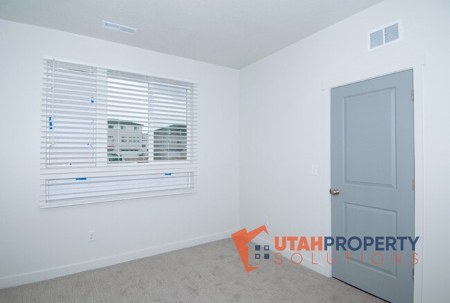 Building Photo - 427 S 960 W