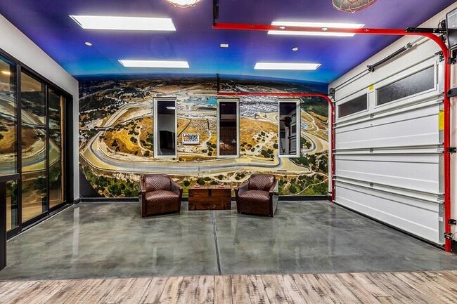 Building Photo - 2240 Sky Pointe Ridge Dr